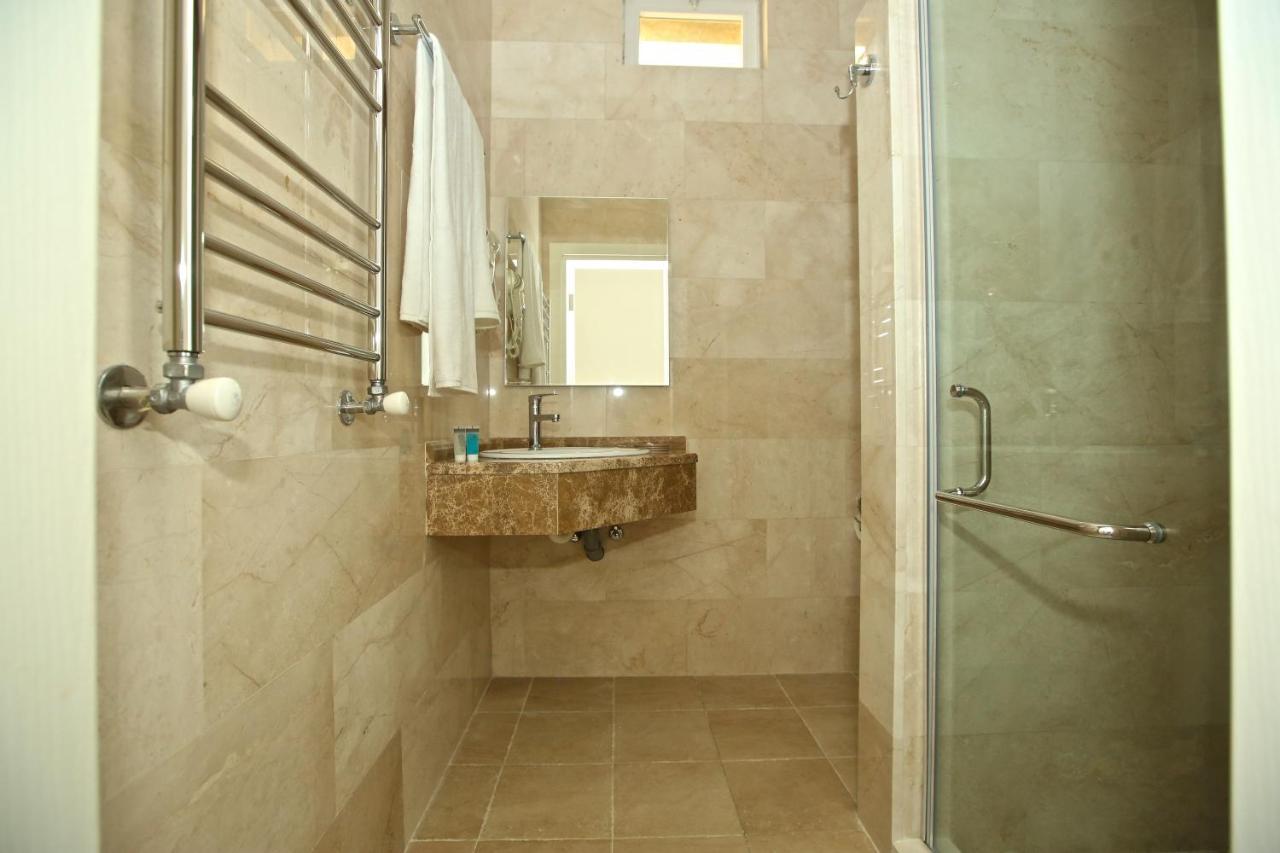Miraj Hotel Баку Екстер'єр фото