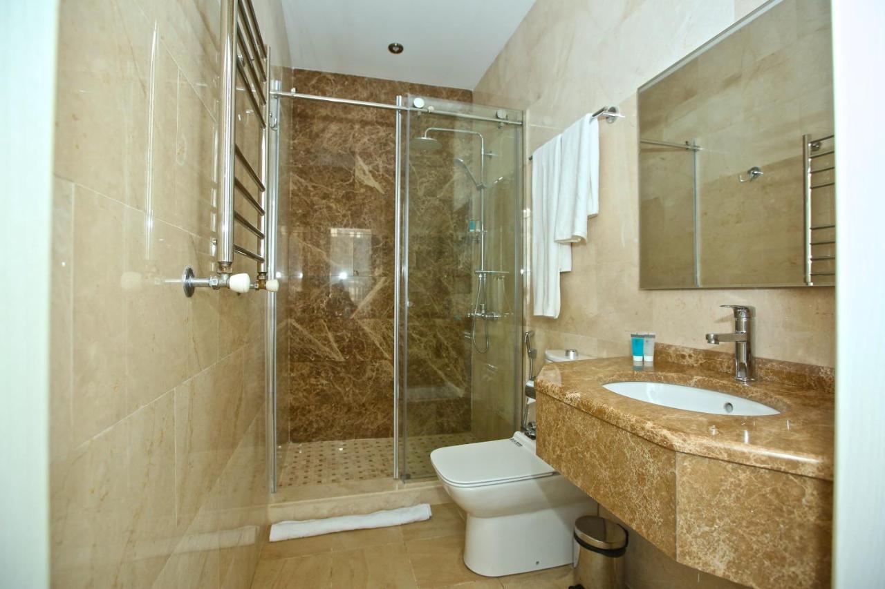 Miraj Hotel Баку Екстер'єр фото