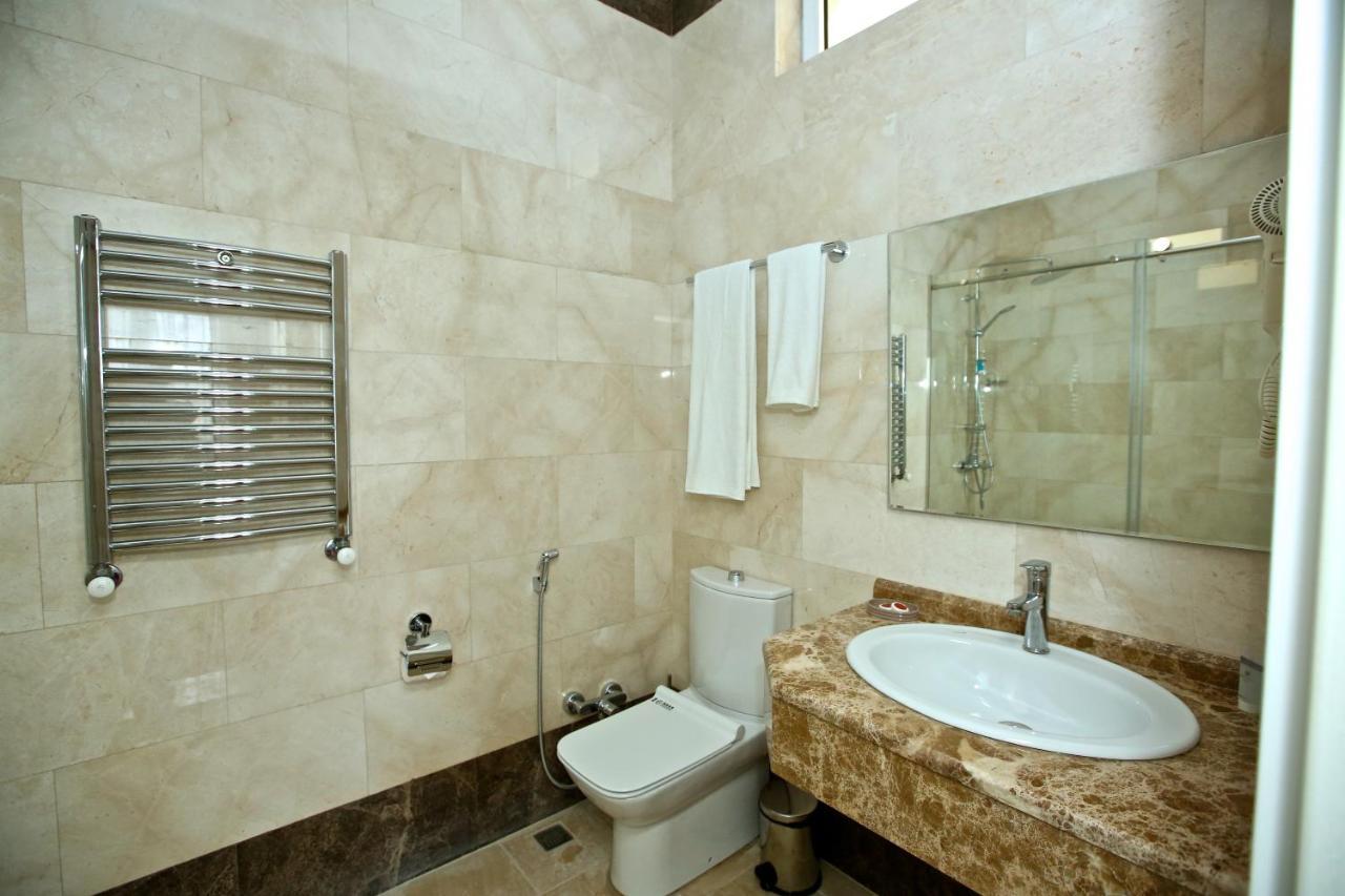 Miraj Hotel Баку Екстер'єр фото